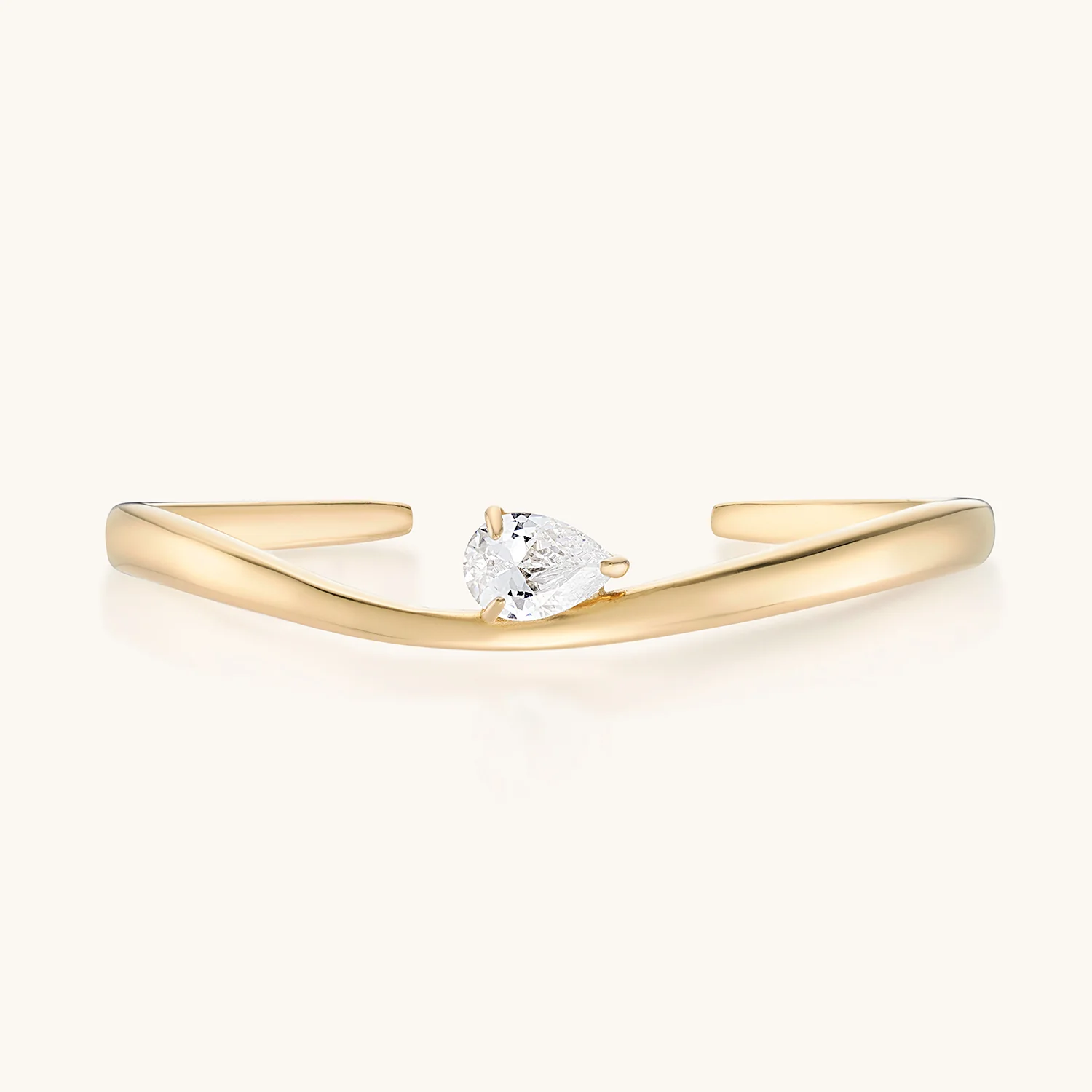 Pia Bangle